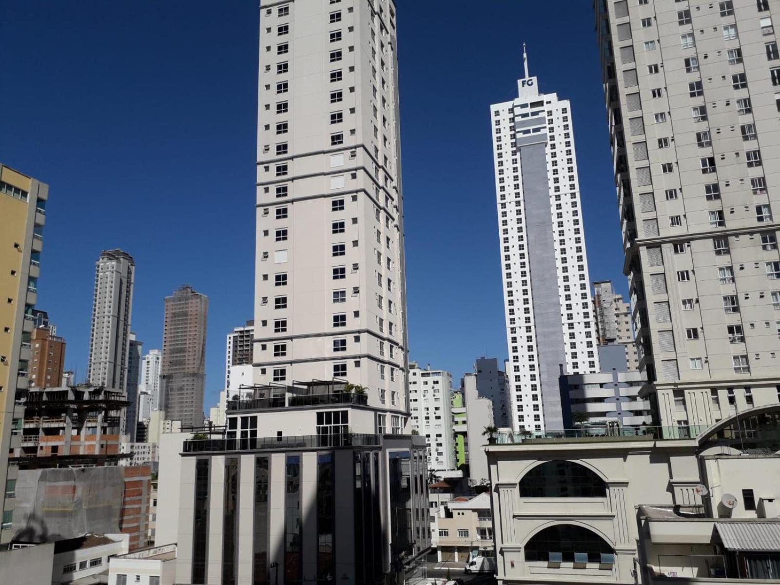 1 E 1 No Coracao De Balneario Camboriu